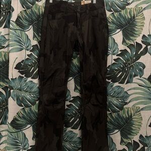 NWT Prana Black & Grey Camo Print Halle Straight Pant Ill